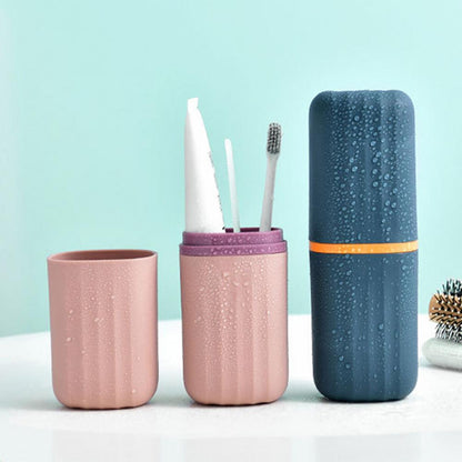 ¡Organización y comodidad en tus viajes con el Estuche Portátil para Cepillos 3 en 1! ✈️